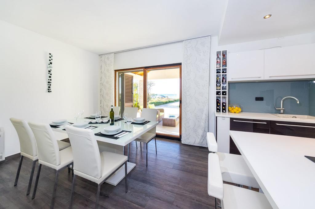 Apartments Draznik Затон Экстерьер фото