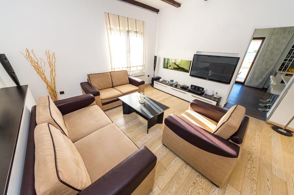 Apartments Draznik Затон Экстерьер фото